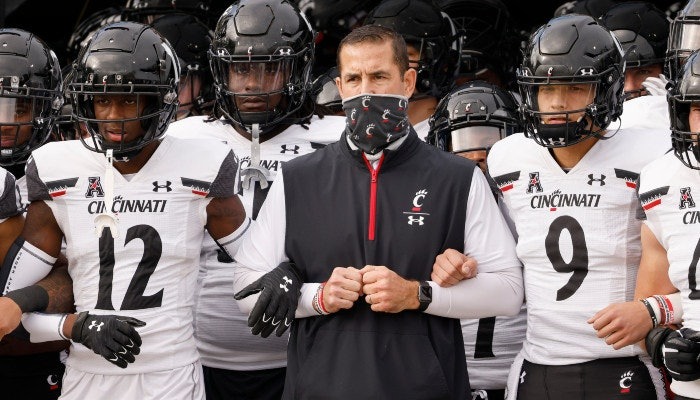Gambling News 9 2022 Cincinnati Bearcats Win Total Odds and Picks