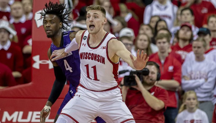 Gambling News 8 NCAA Basketball Betting: Best Parlay for Monday