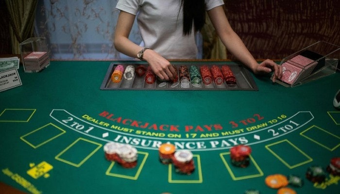 Run a Blackjack Casino Using Ace Per Head