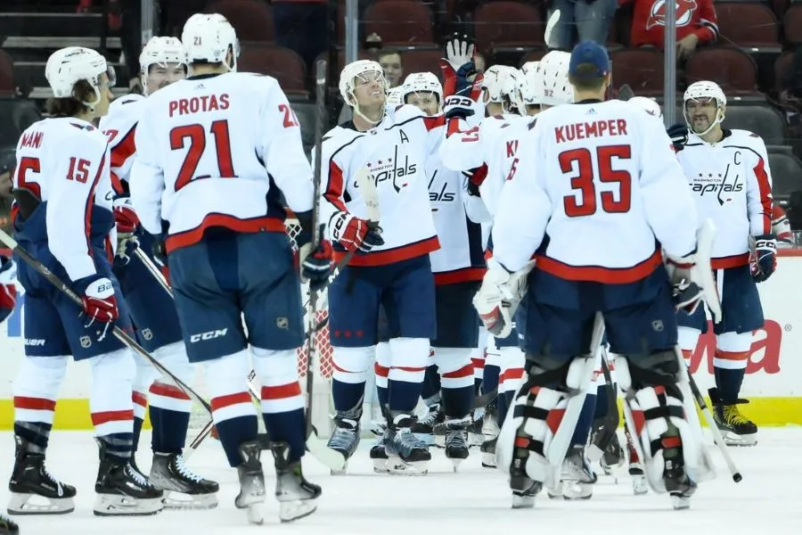 hockey-players-celebrating-a-goal