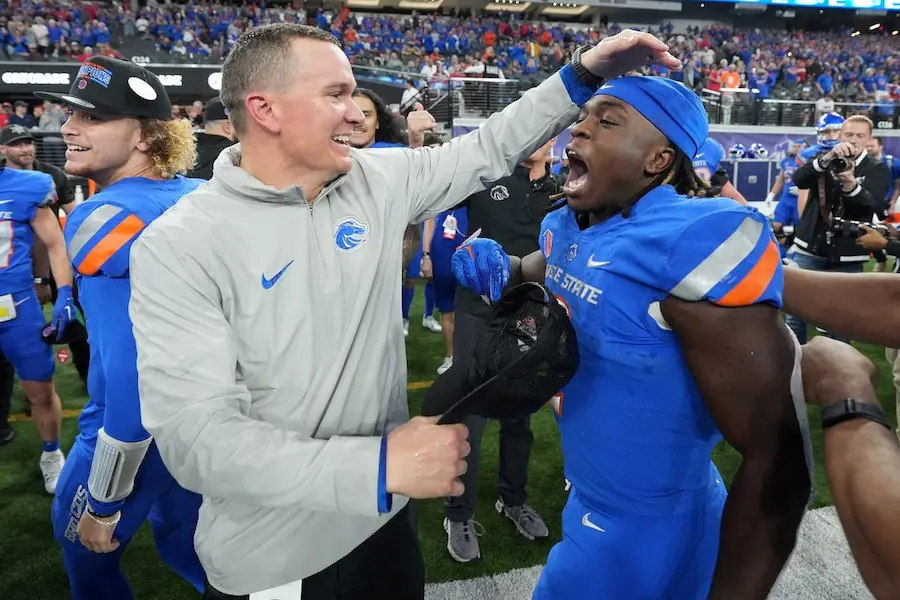 NCAAF 4 boise state player with coach