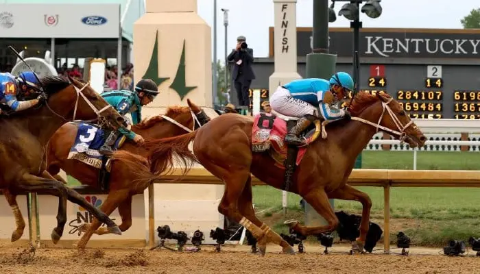 Gambling News 9 horse race sideview