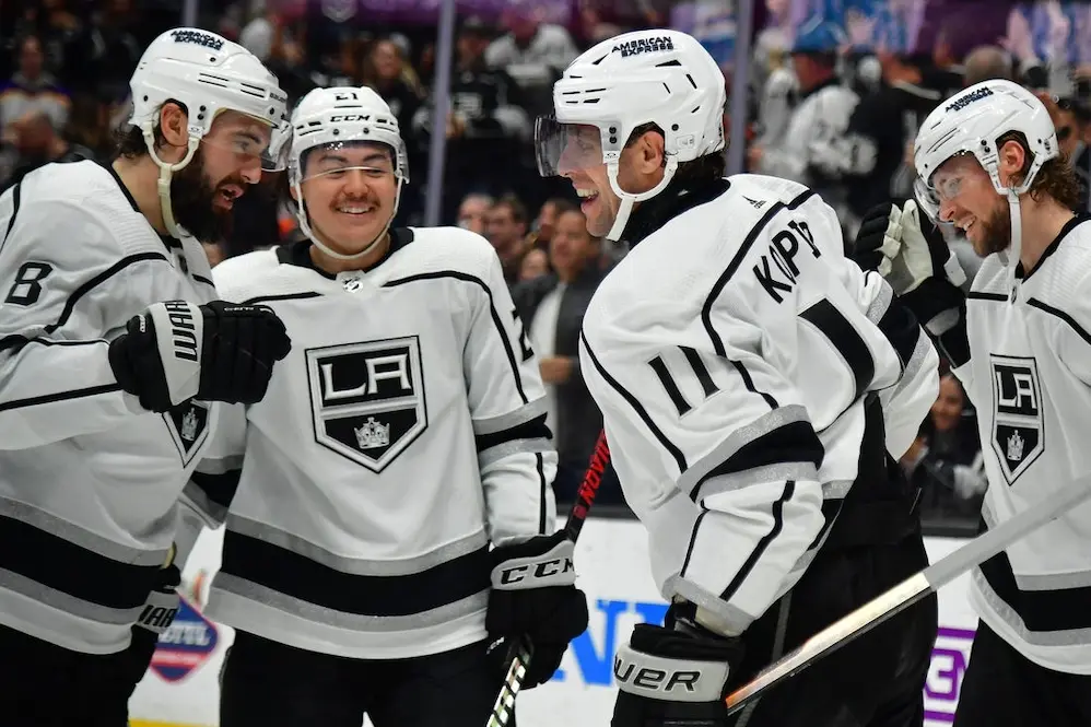 la kings nhl players celebrating