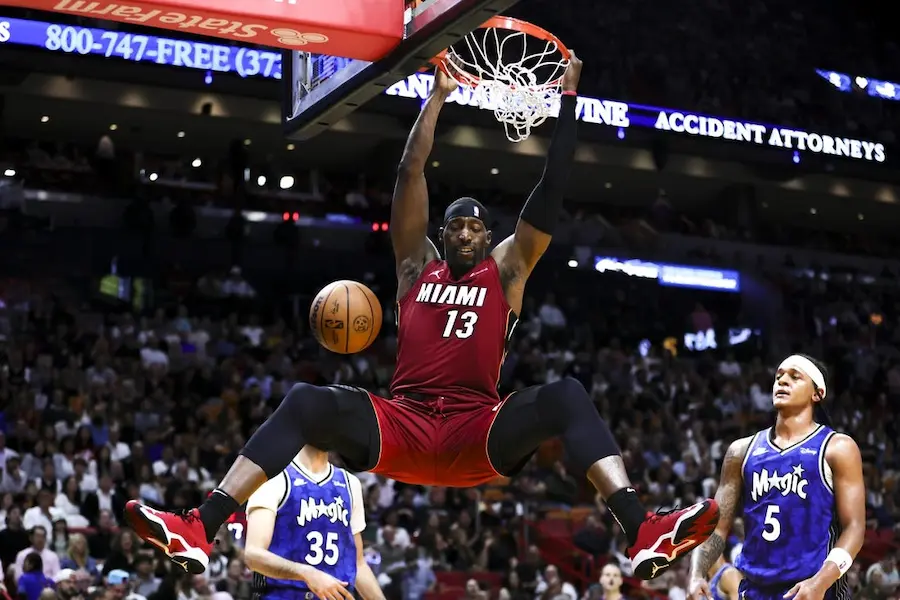 miami heat player performing slam dunk