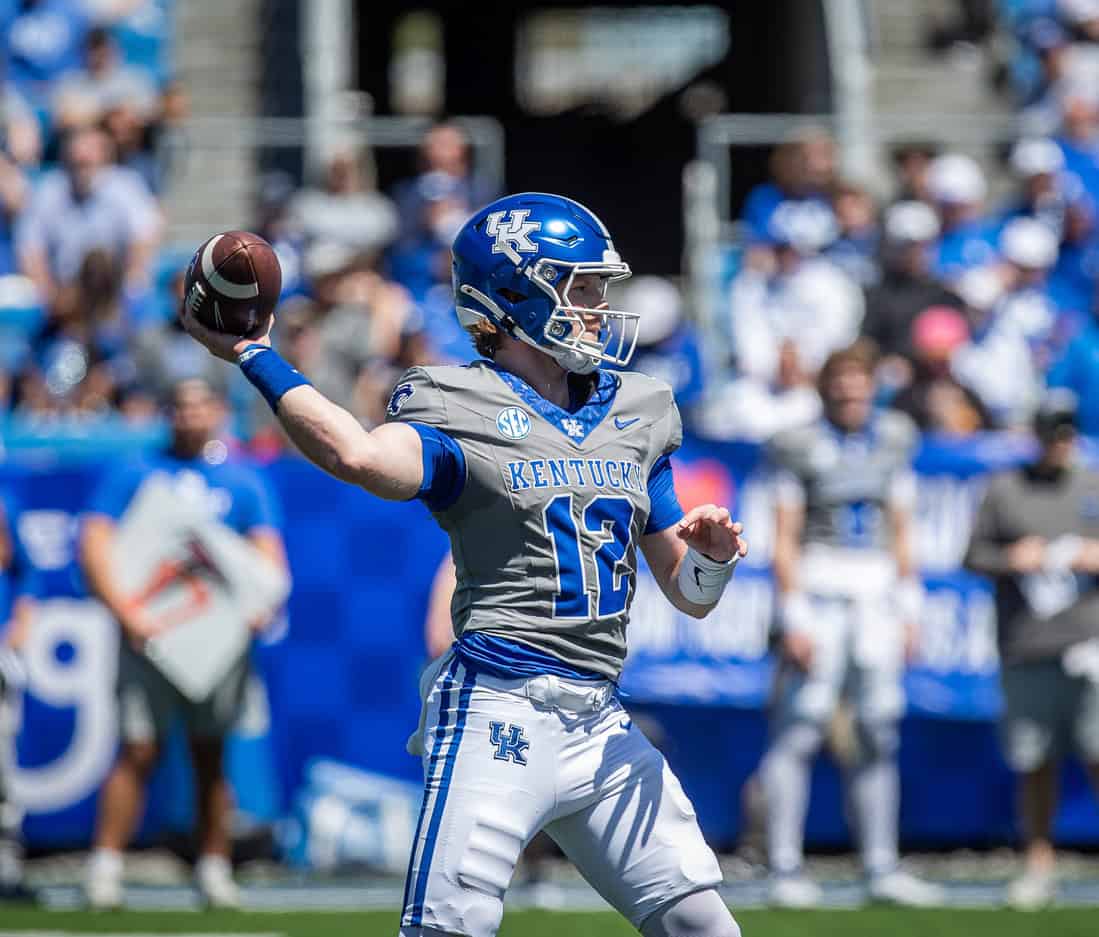 NCAAF 2 Kentucky Wildcats vs Southern Miss Golden Eagles
