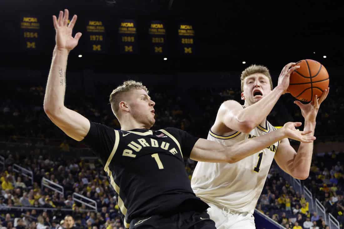 Michigan Wolverines vs Michigan State Spartans