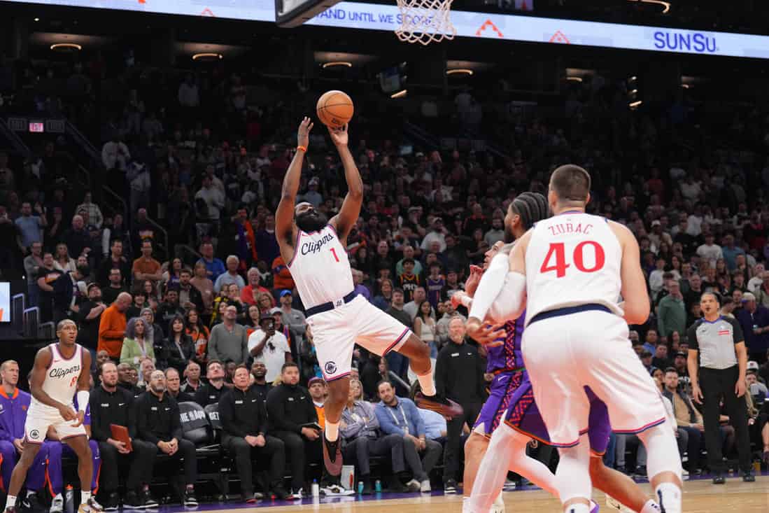 10 Clippers Player Shooting