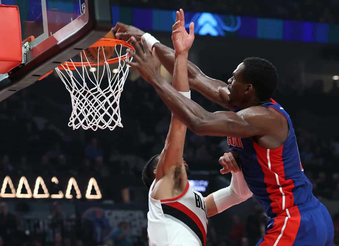 Piston Player Dunking