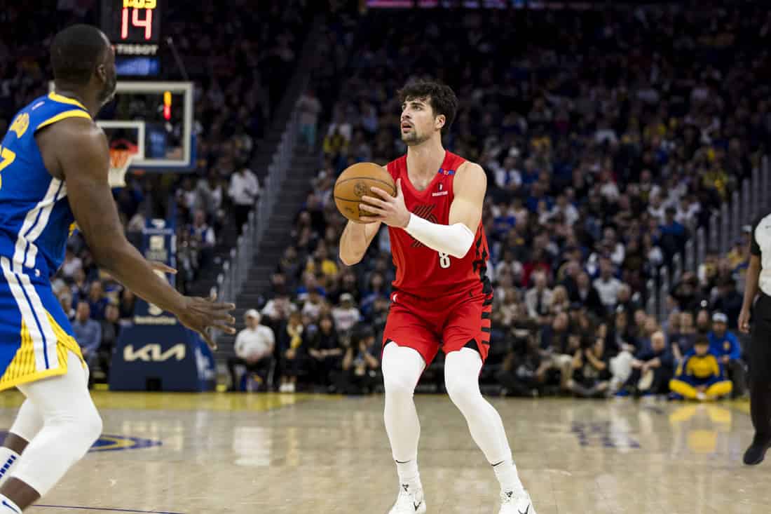 2 Trail Blazers Player Shooting