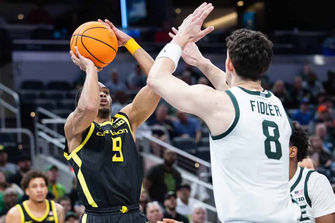 Oregon Ducks vs Liberty Flames