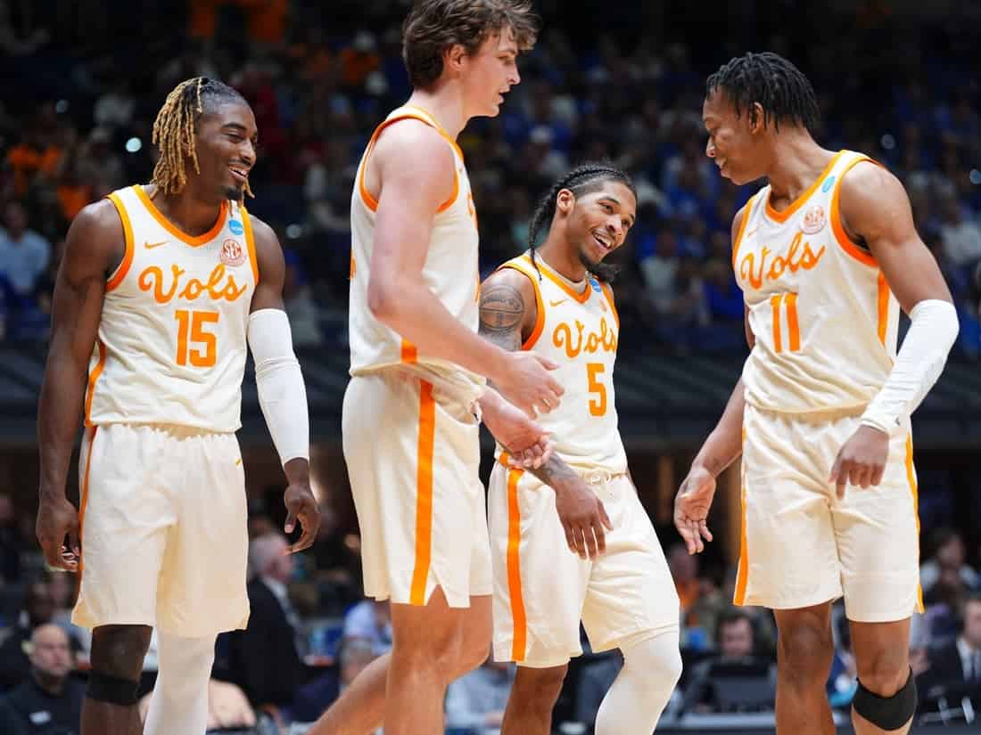 Houston Cougars vs Tennessee Volunteers