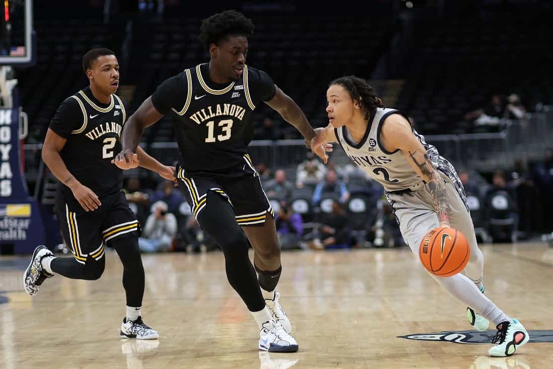 Hoyas player dribbling the ball