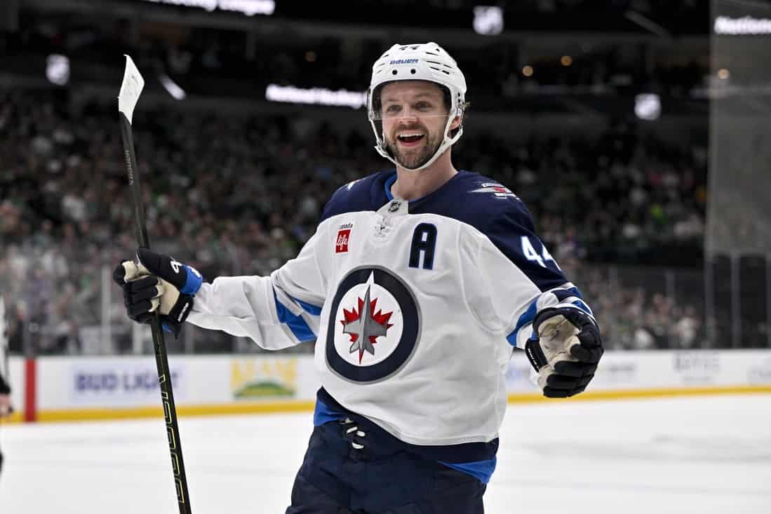 NHL 9 Chicago Blackhawks vs Winnipeg Jets Picks and Predictions April 12th 2025