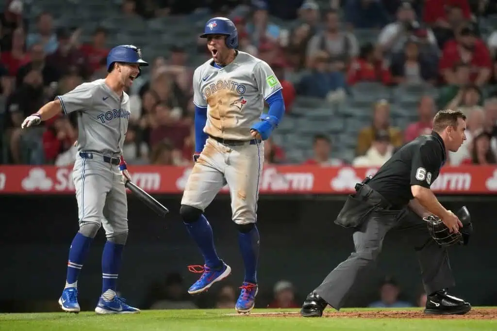 MLB game between the Seattle Mariners and Toronto Blue Jays with expert picks and predictions for May 9th 2025.