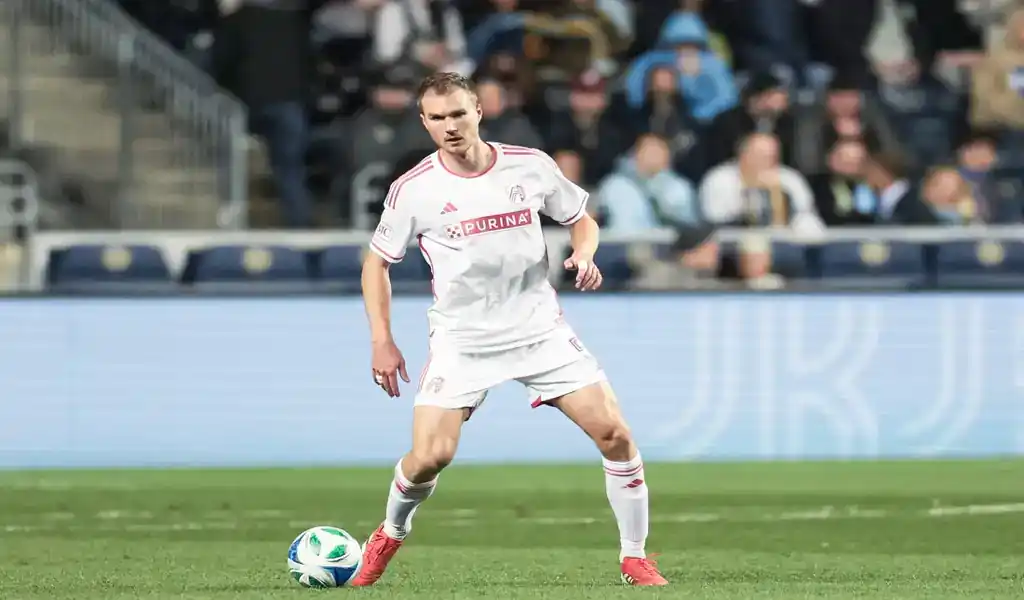 St. Louis City SC player controls the ball during match against Colorado Rapids on May 24, 2025.