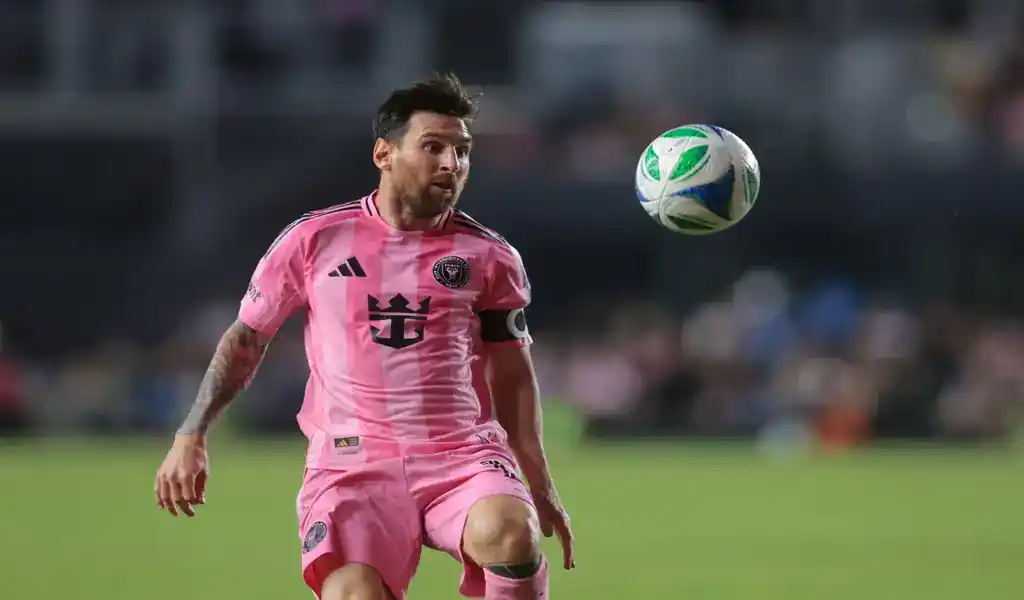 Inter Miami CF star Lionel Messi focuses on the ball during match against Philadelphia Union on May 24, 2025.